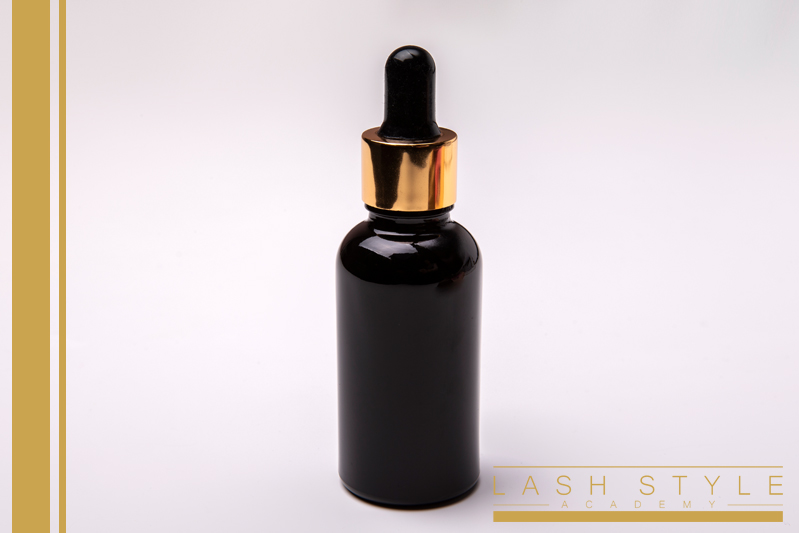 Pipettás fekete üveg